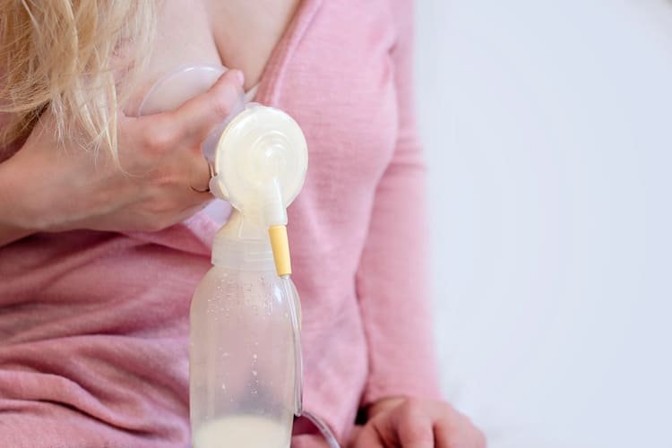 Odsávanie dojčenského mlieka