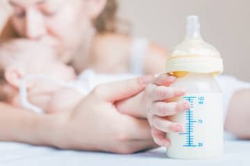 Strata mlieka počas dojčenia? Všetko je to o hlave