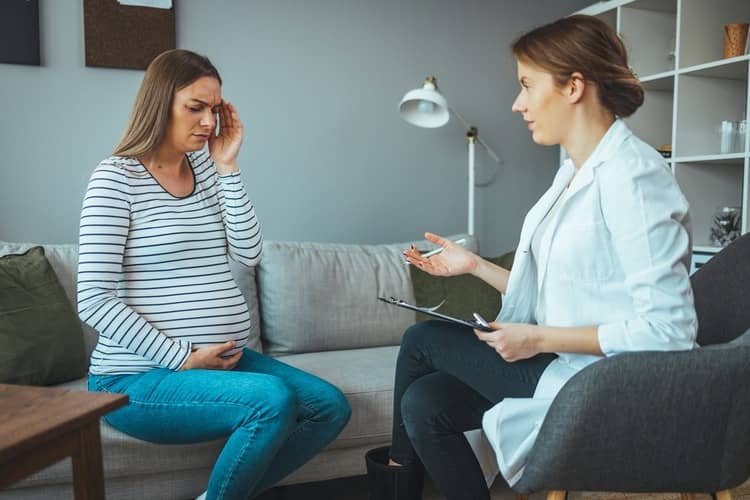 Bolesť hlavy v tehotenstve: Kedy navštíviť lekára?