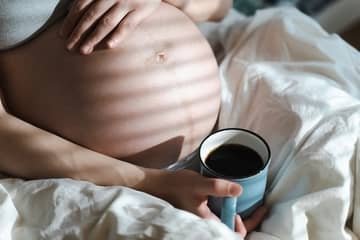 Káva v tehotenstve. Klasická alebo bezkofeinová raňajková melta? 