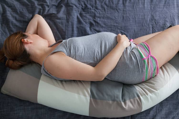 Spánok na boku v tehotenstve