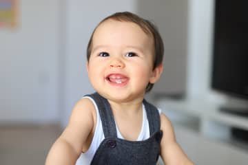 9-mesačné bábätko (dieťa) – vývoj, strava, spánok, cviky, hračky. Pozri, čo dokáže
